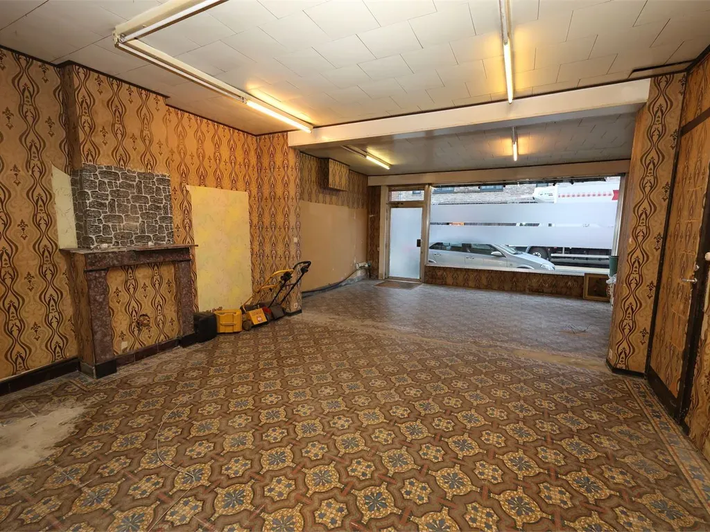 Stanze - Commercial Property with Central Location in Oudenburg