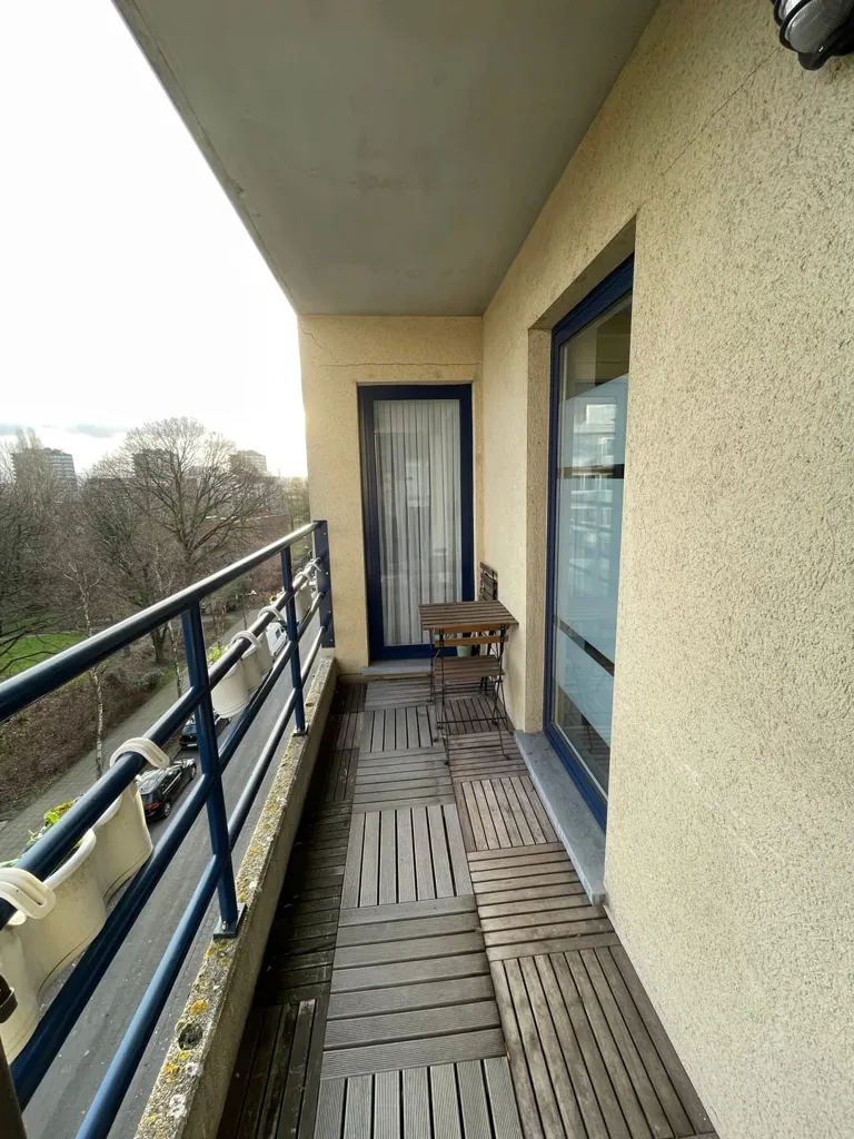 balcony
