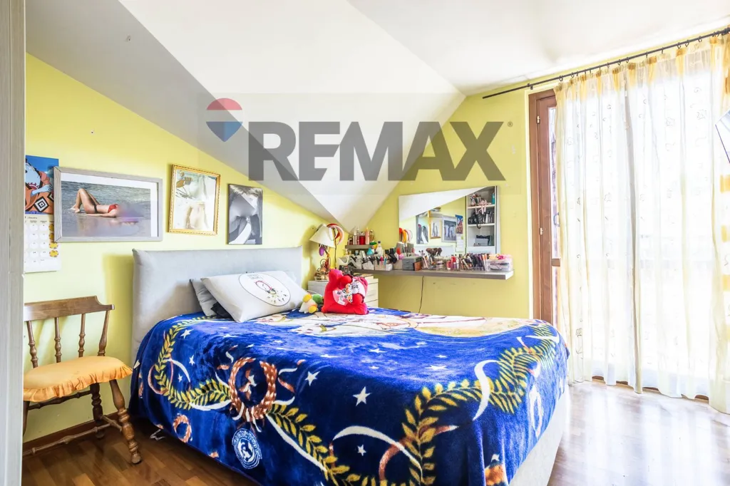 Chambres - Duplex Apartment with Terrace in Monterotondo