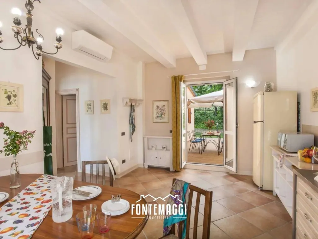 Cuisine - Villa with Sea View in San Costanzo