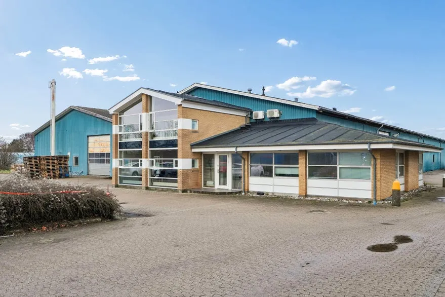Välivaade - Warehouse with Office in Middelfart