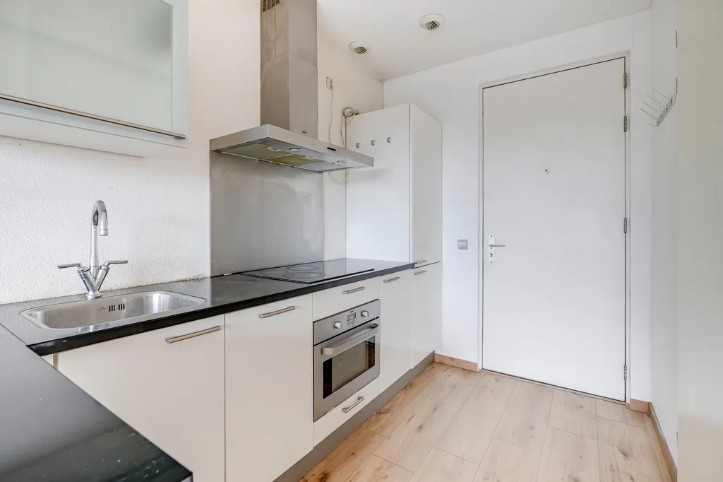 Cuisine - Studio Flat with Canal View in Utrecht