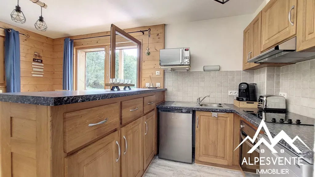 Köök - Chalet-Style Flat with Private Garden in Morzine