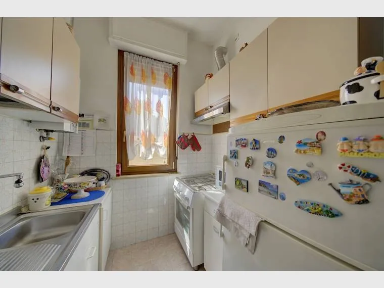 Köök - Partially Rented Flat with Balcony in Rivalta di Torino