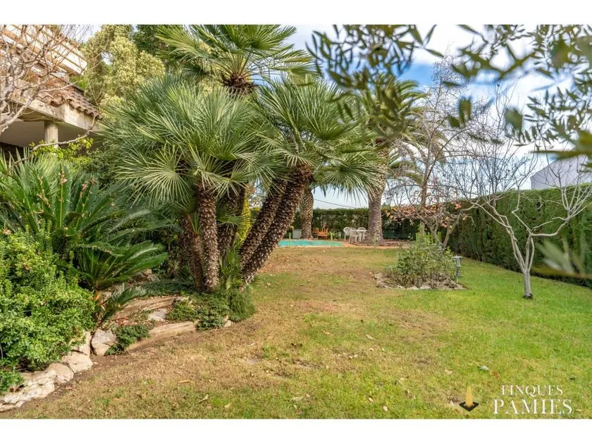 Aed - Chalet with Pool in El Pinar, Reus