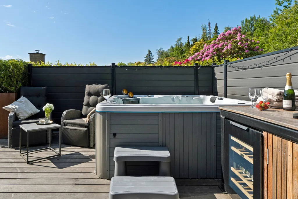 Terrasse - Modernised Villa with Terraces in Central Odder