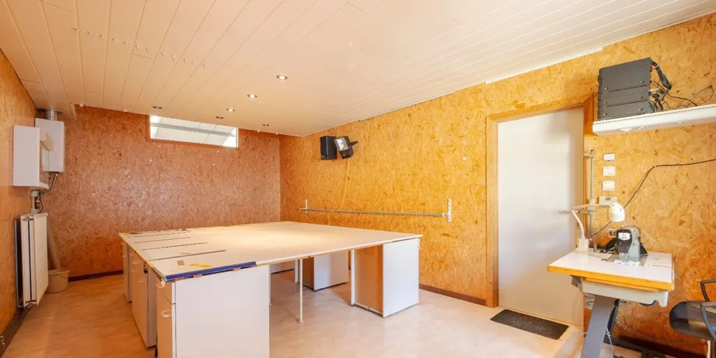 Toad - Central Townhouse with Loft in Roeselare