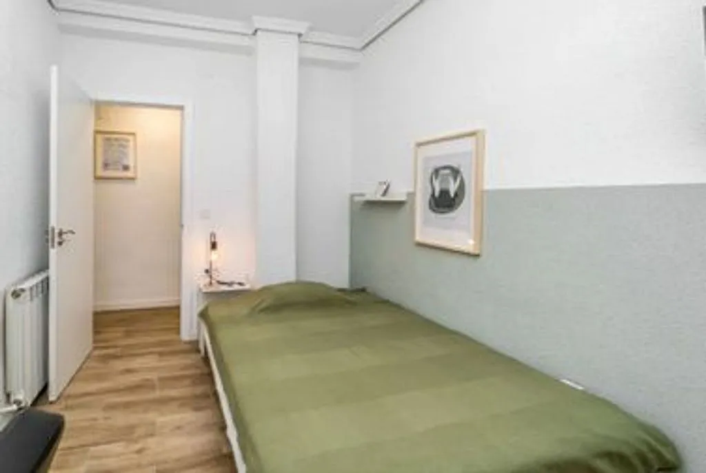 Bedrooms - Furnished Flat in Valladolid with Central Location