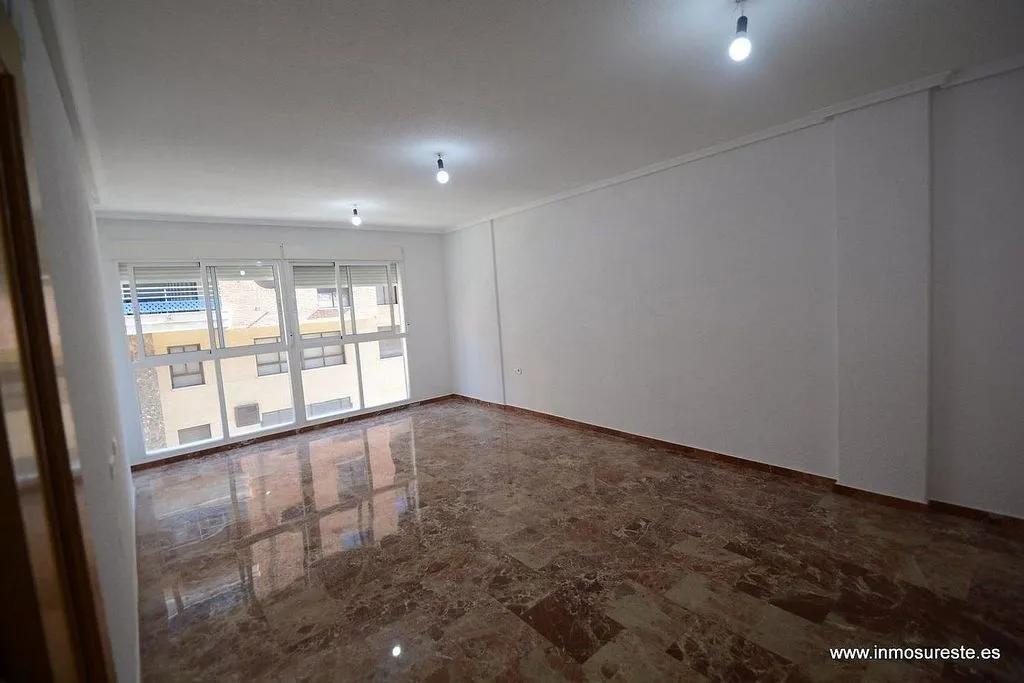 Pièces - Contemporary Flat with Private Patio in Orihuela