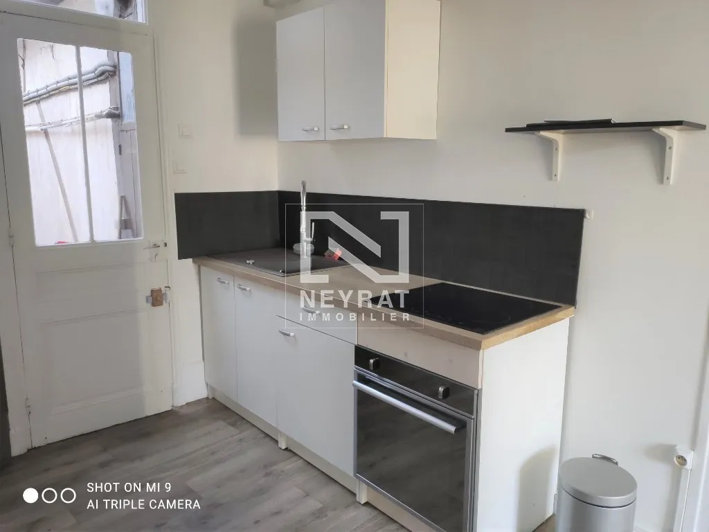 Cuisine - Appartement T1 avec Cuisine Équipée à Sennecey-le-Grand