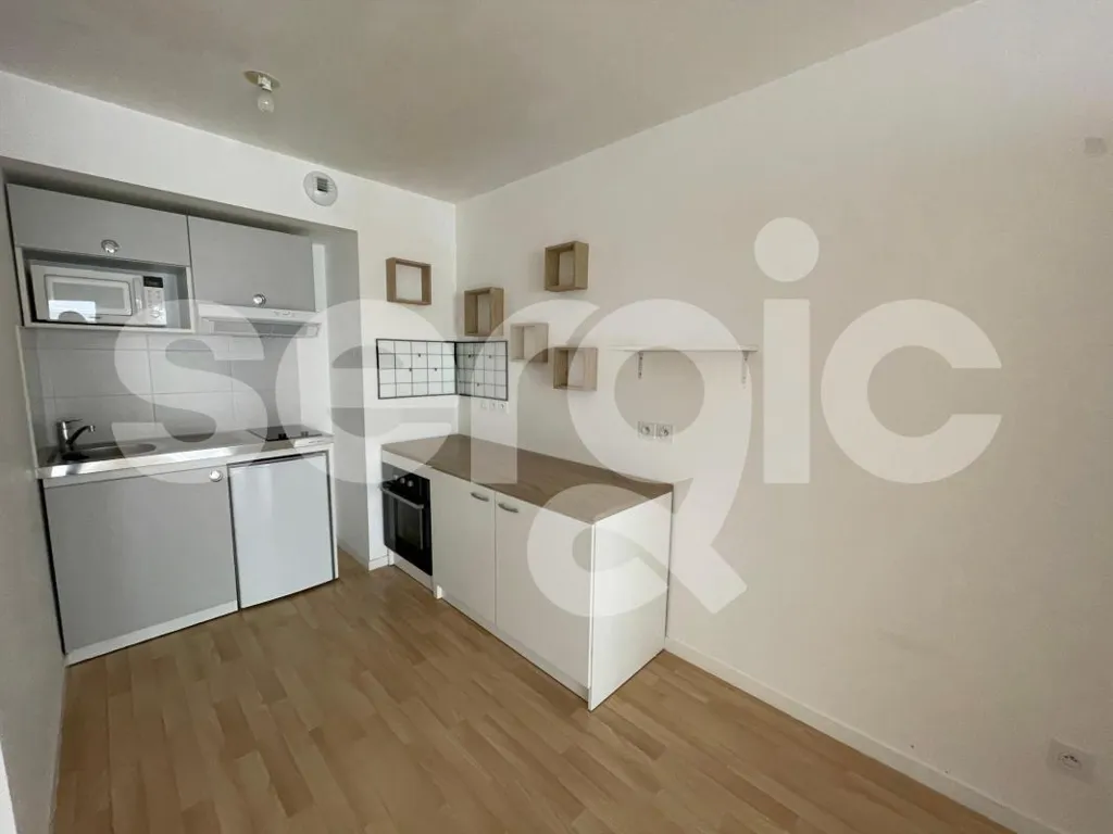 Cucina - 3-Bed Flat with Balcony in Saint Herblain
