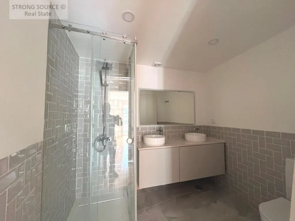 Vannitoad - Luxury Apartments with River View in Graca, Lisbon