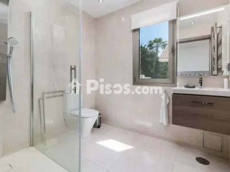 Vannitoad - Renovated Chalet with Pool in Sotogrande