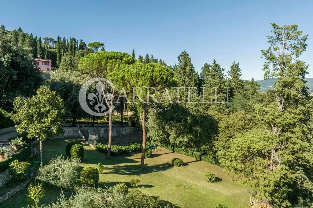 Jardin - Historic Villa with Private Park in Florence