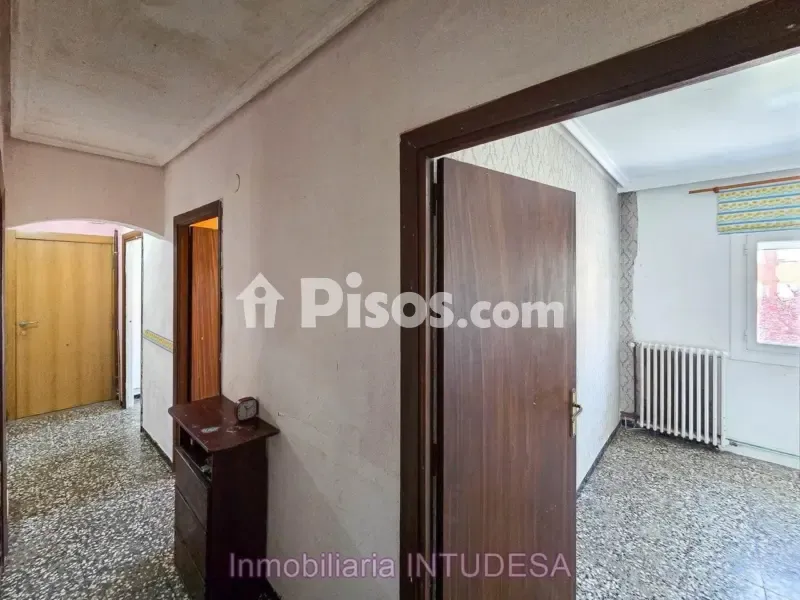 Esik - Flat for Renovation with Patio in Tudela