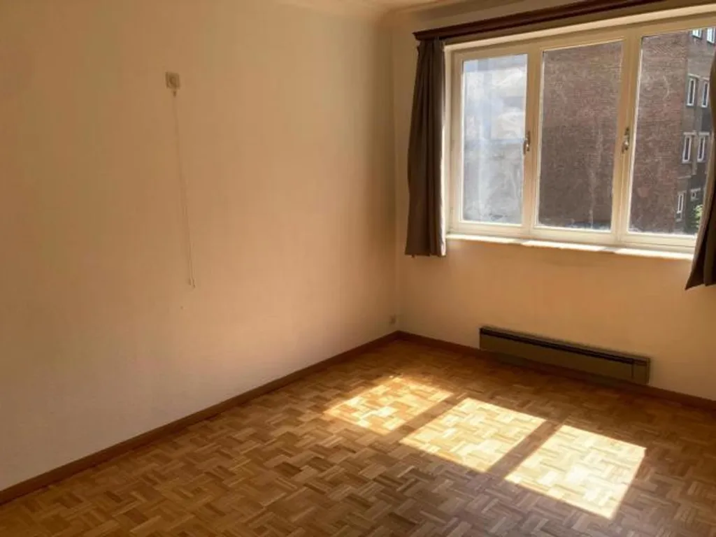 Stanze - Spacious Apartment with Terrace in Charleroi