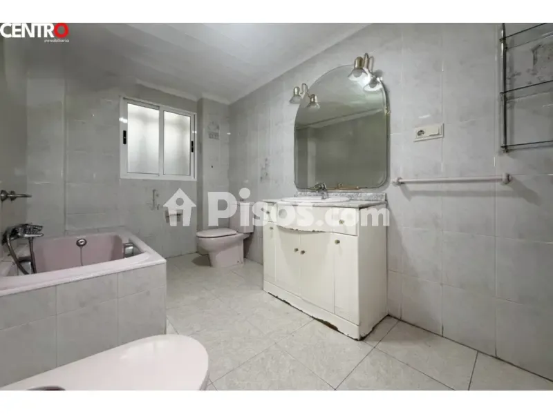 Vannitoad - Spacious Apartment with Balcony in Santa Clotilde