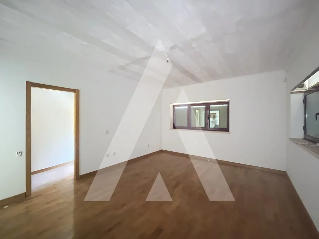 Rooms - Isolated House with Indoor Pool in Pombal