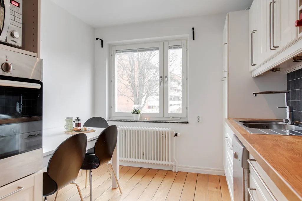 Köök - Apartment with Balcony in Söder, Gävle
