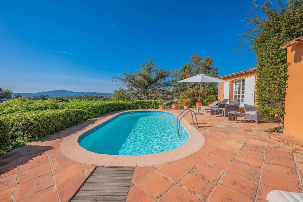 Piscine - Villa de Luxe avec Vue Mer à Grimaud