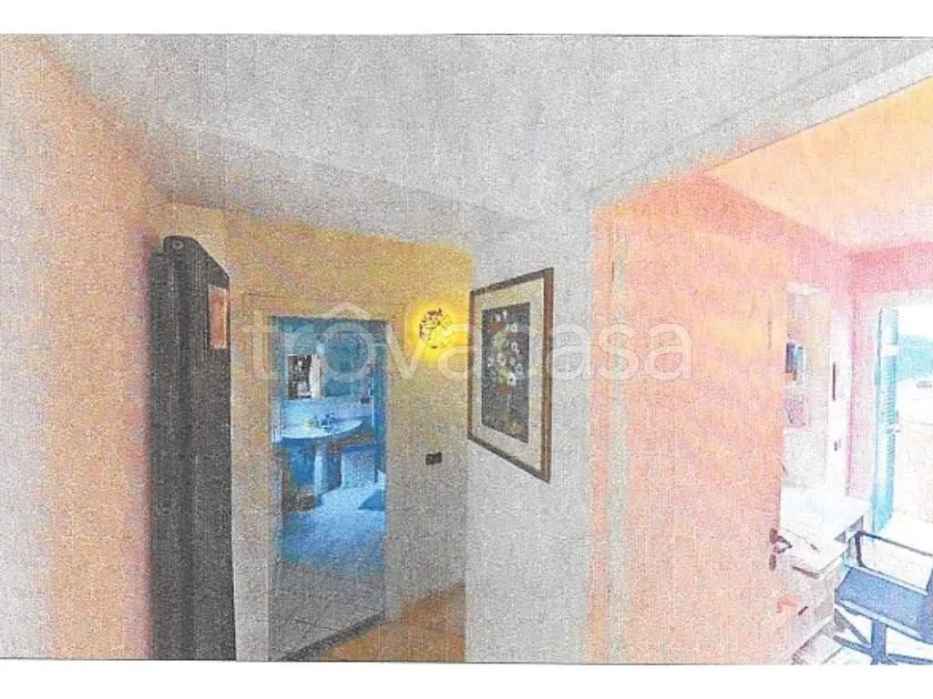 hallway_entrance
