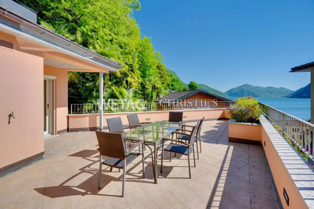Terrass - Triplex Penthouse with Pool in Lugano-Castagnola
