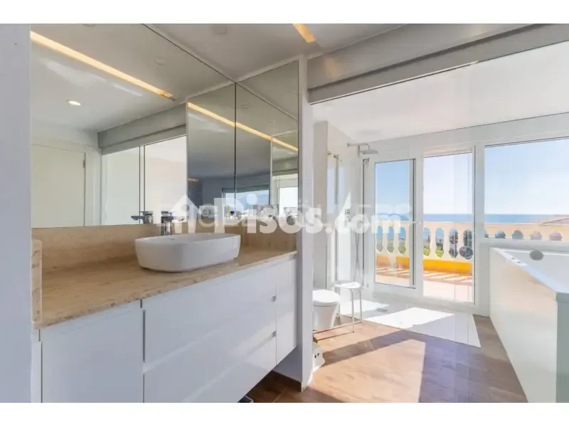 Vannitoad - Seafront Terraced House in Cullera