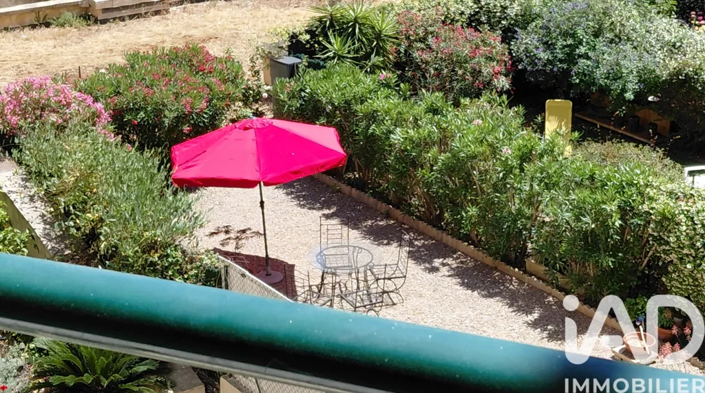 Aed - Bright 3-Bedroom Apartment with Terrace in Saint-Raphaël