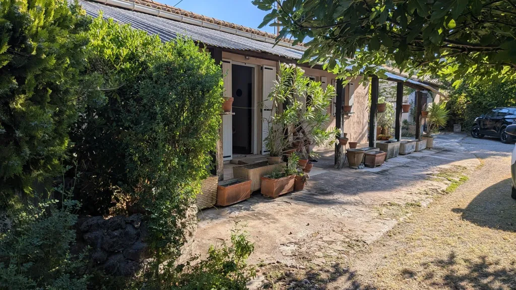 Esterno - Traditional House with Garden in The Cannet