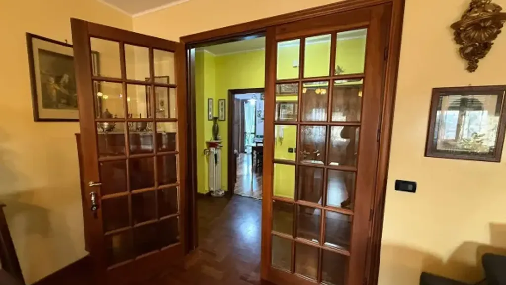 hallway_entrance