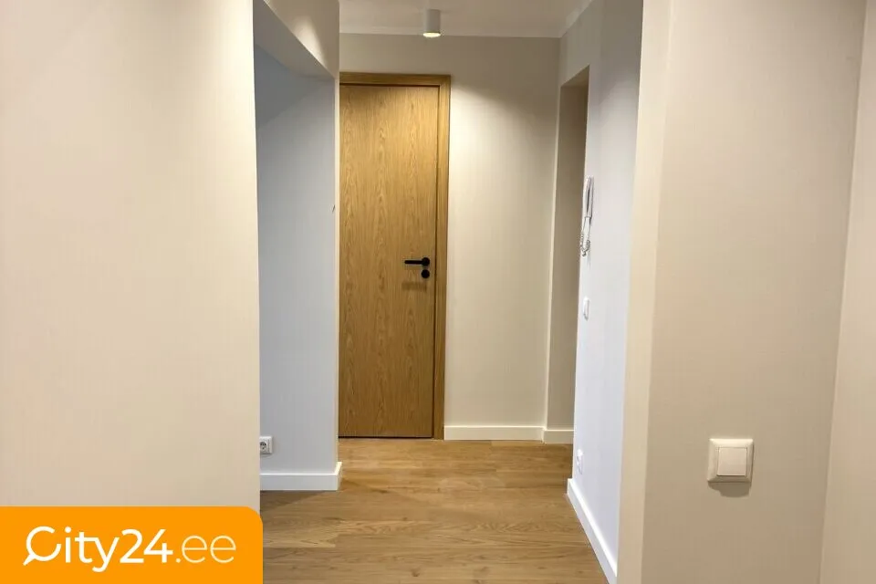 hallway_entrance