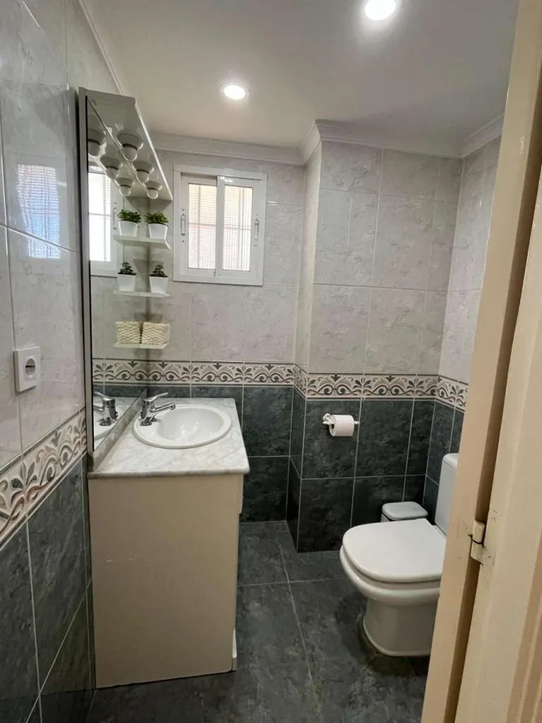 Bagni - Apartment with Beachfront in Fuengirola