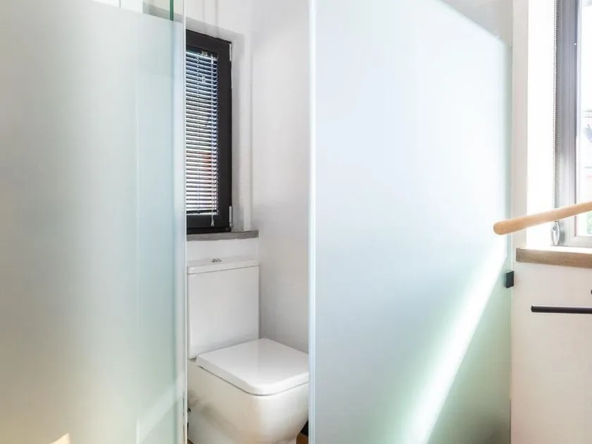 Salles de bain - Restored Chalet with River Walk Access in Lugo