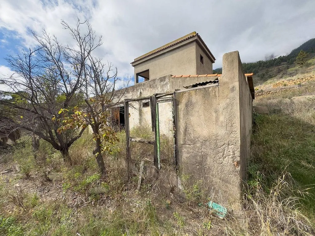 Välivaade - Rustic Property with Restoration Potential in Arafo