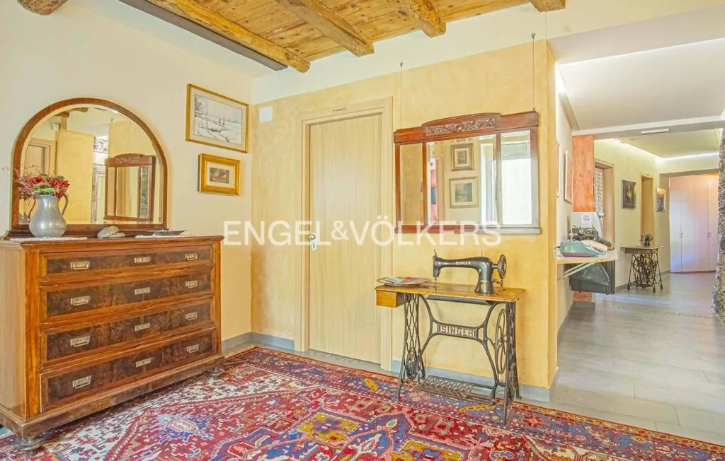 Entrée - Historic Luxury Hotel with Panoramic Views in Carasco