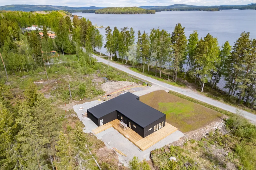Vista aerea - Modern Villa with Lake View in Vanbo