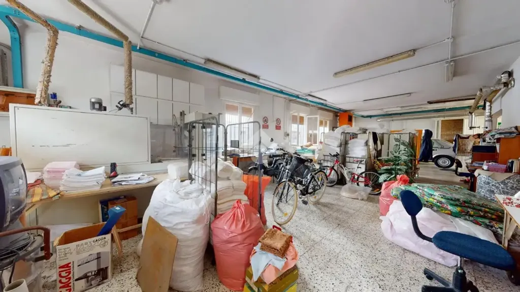 Pesuköök - Independent House with Workshop in Cento
