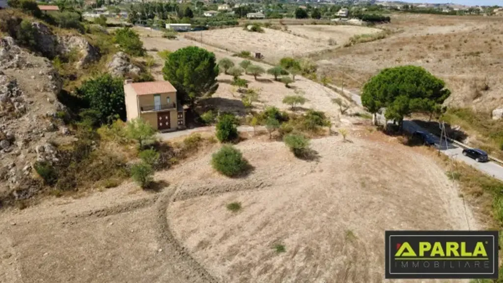Õhuvaade - Villa with 9,500m² Land in Canicattì