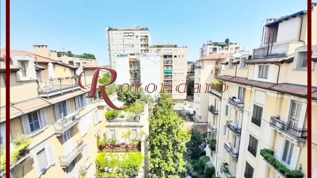 Rõdu - Penthouse Apartment with Double Exposure in Milan