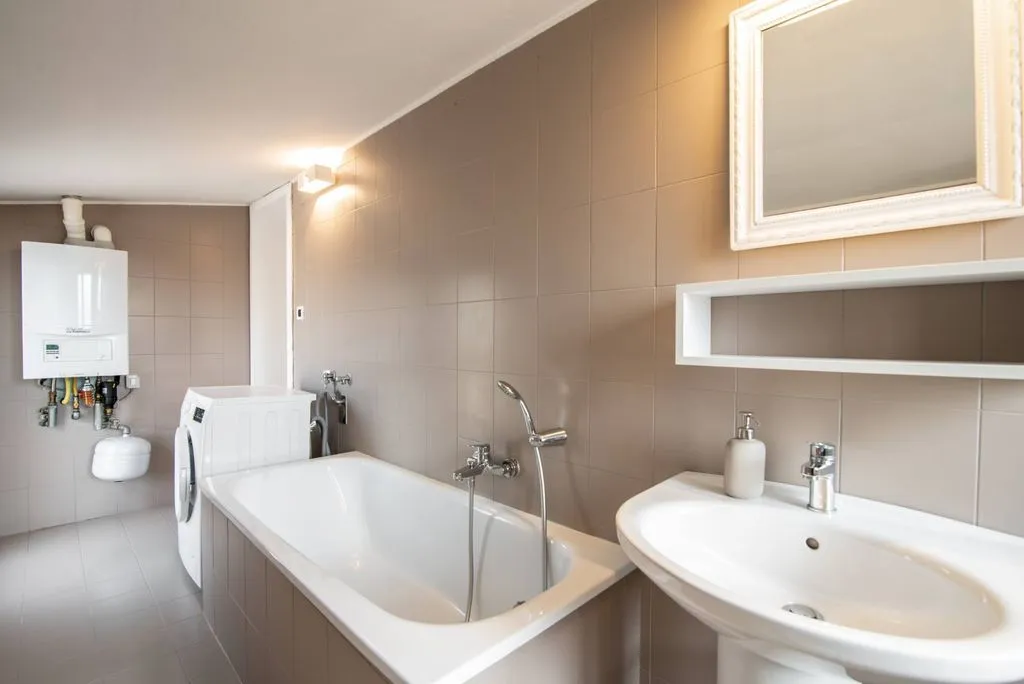 Bathrooms - Luxury Penthouse with Terrace in Venice