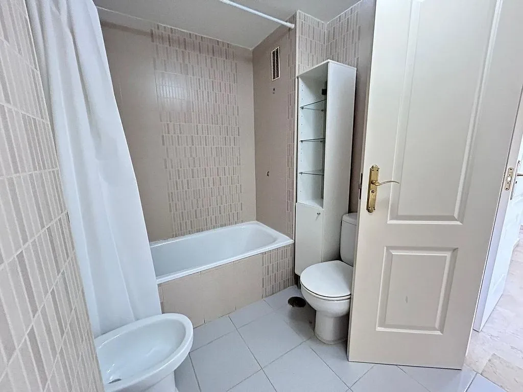 Bathrooms - Apartment with Pool and Terrace in El Palo
