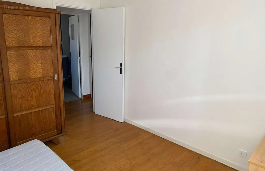 Chambres - Villa T5 avec Terrasse et Jardin à Béziers
