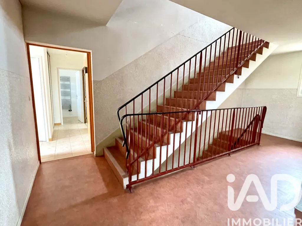 Rooms - Bright 2-Bedroom Apartment with Balcony in Narbonne