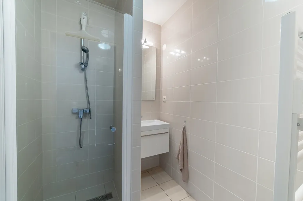 Vannitoad - City Centre Flat with Erdre View in Nantes