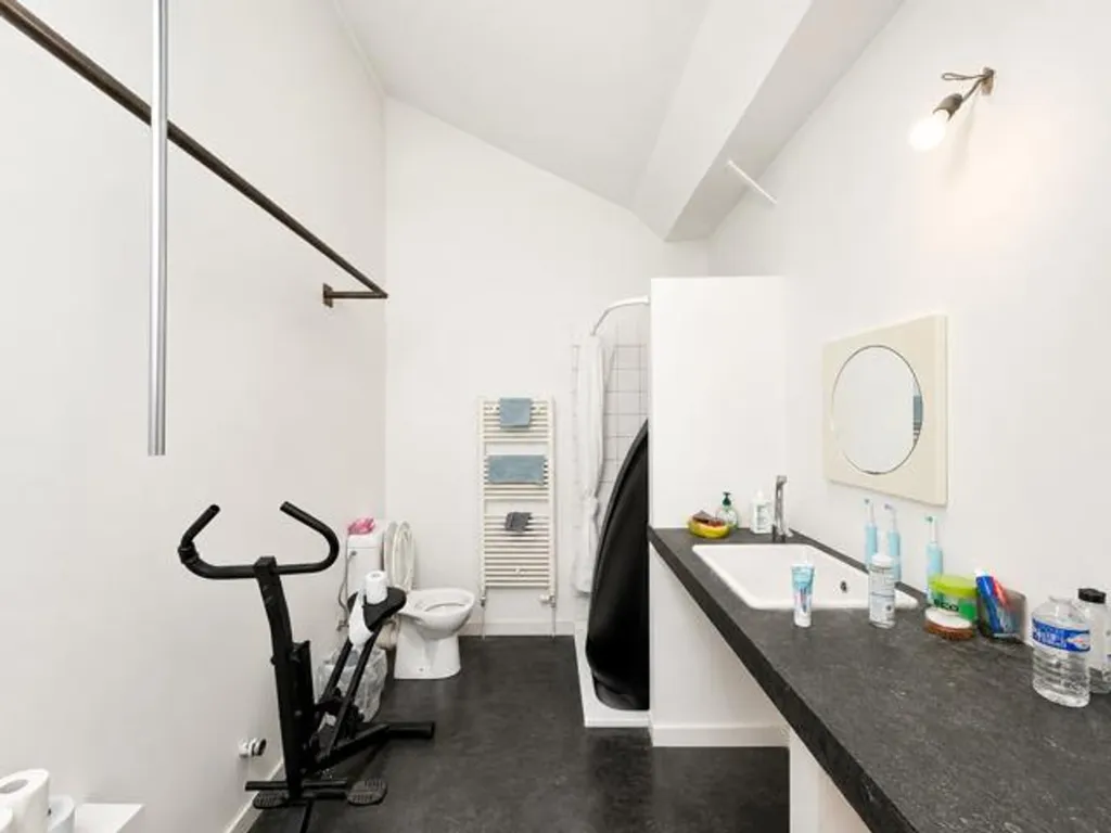 Bagni - Spacious Triplex with Office in City Centre