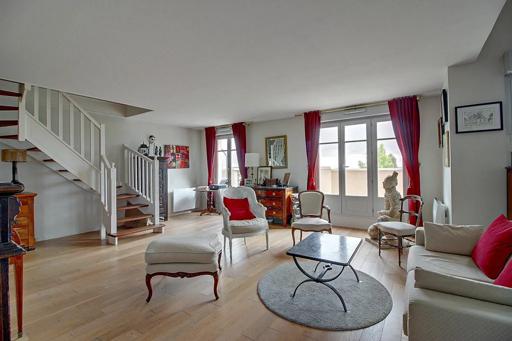 Séjour - Duplex Lumineux avec Balcon à Chambourcy
