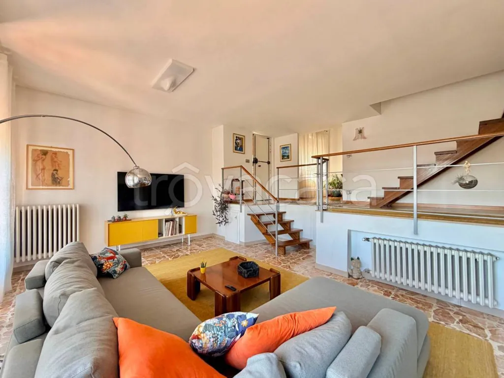 Soggiorno - Restored Villa with Garden in Bra
