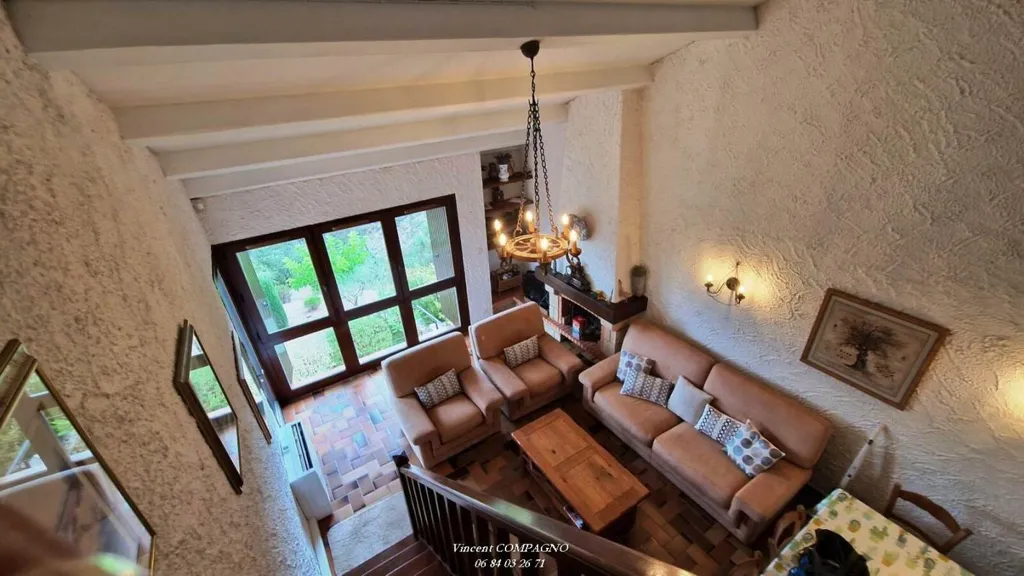 Séjour - Villa pied dans l'eau avec port privé près du lac d'Esparron