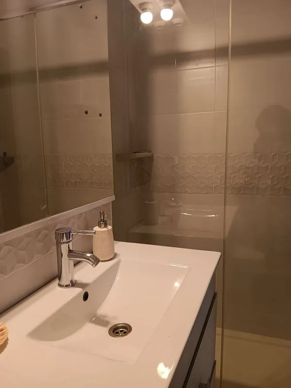 Salles de bain - Fully Renovated Flat with Terrace in Triana Este