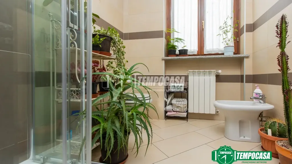 Salles de bain - Semi-detached Villa with Garden in Caltignaga